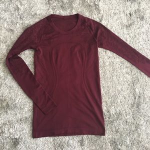 Top Lululemon - (Size 6)
